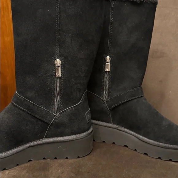 Koolaburra Black Plush Footwear - Picture 6 of 6